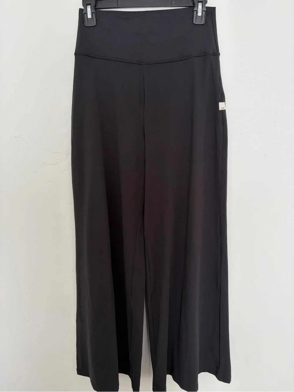 Vuori Halo Easy Black Wide Leg Lounge Pants - Picture 4 of 6